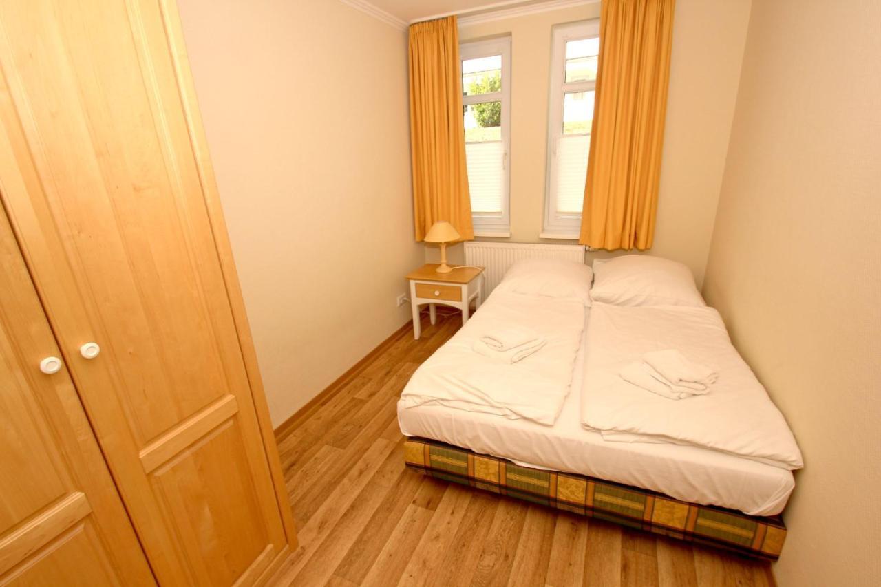 Mit Meerblick Und Balkon, Gratis Nutzung Vom Ahoi Erlebnisbad Und Sauna In Sellin - Meeresblick Fewo 35 Гьорен Екстериор снимка